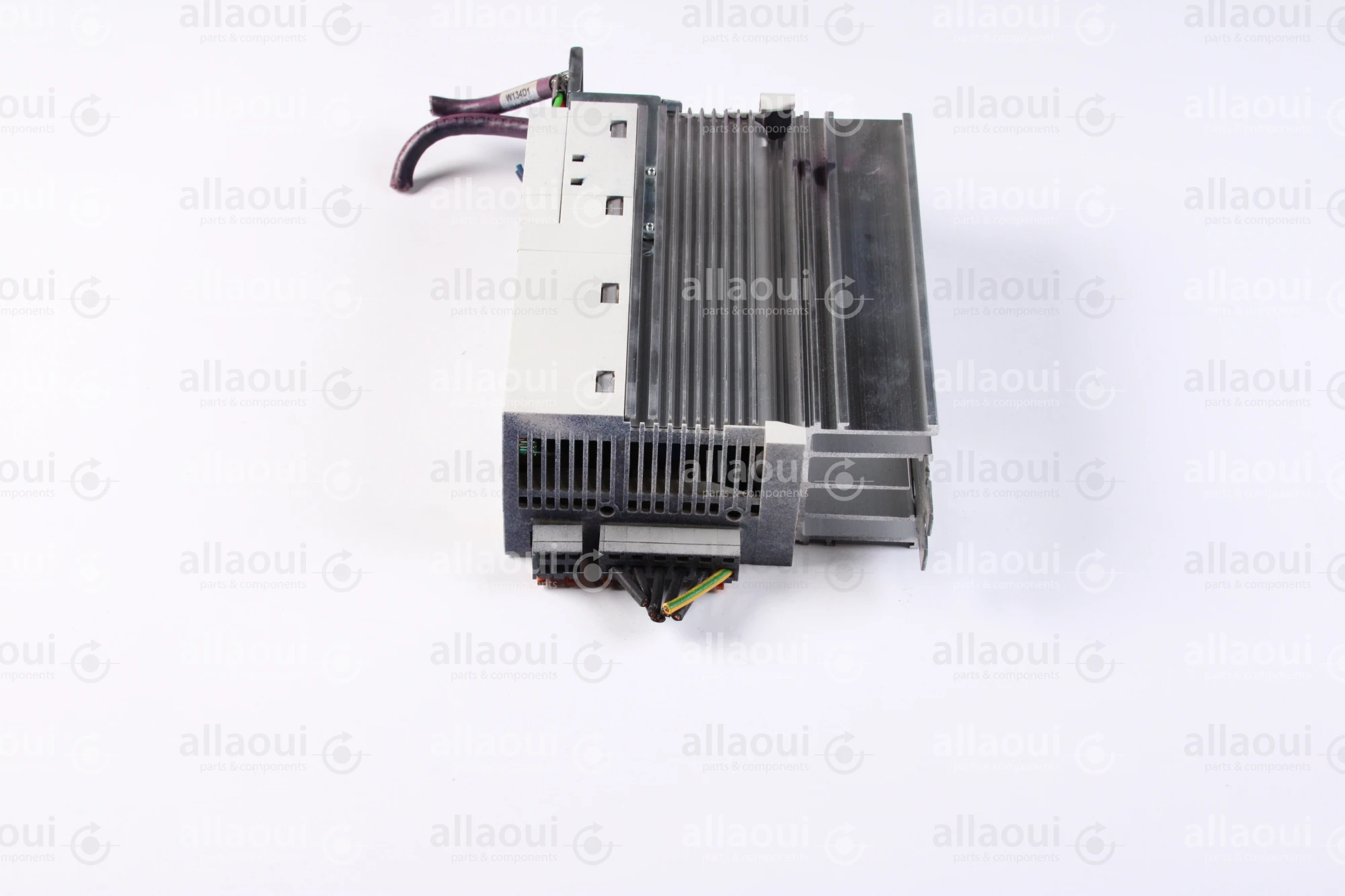 Lenze Frequency Converter 8200 Vector E82EV751_4C