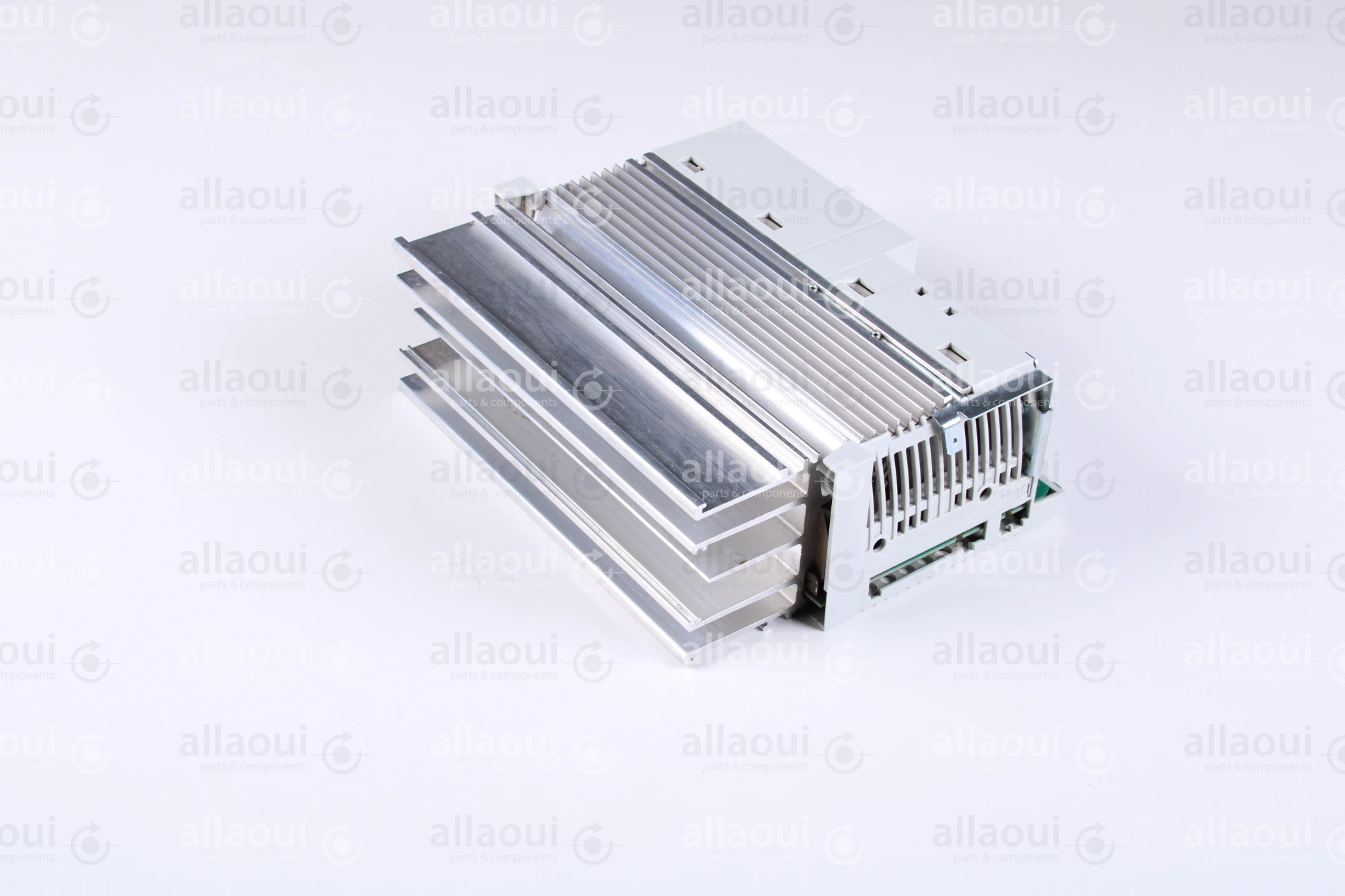 Lenze Frequency Converter 8200 Vector E82EV551_2C