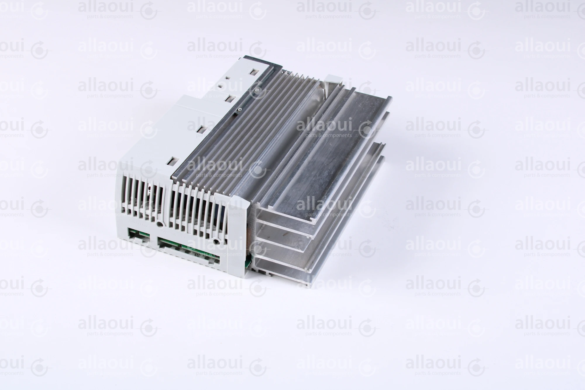 Lenze Frequency Converter 8200 Vector E82EV551_2C