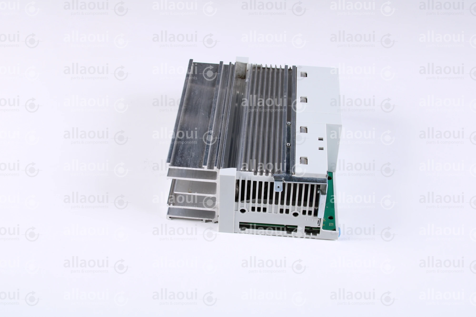 Lenze Frequency Converter 8200 Vector E82EV551_2C