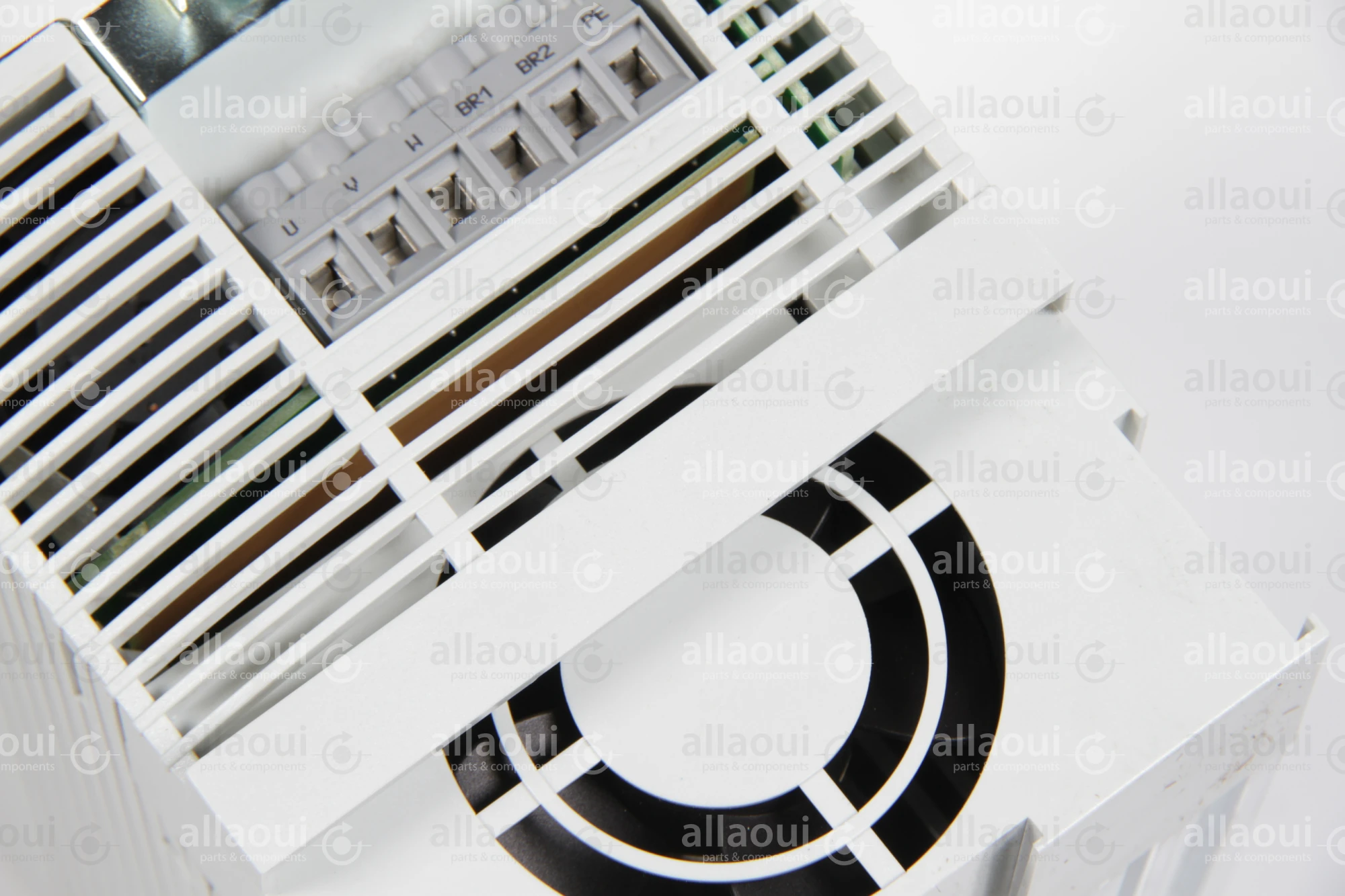 Lenze Frequency Converter 8200 Vector E82EV302K2C