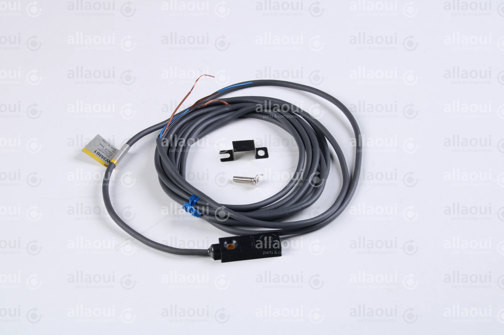Omron Proximity sensor TL-W3MB1