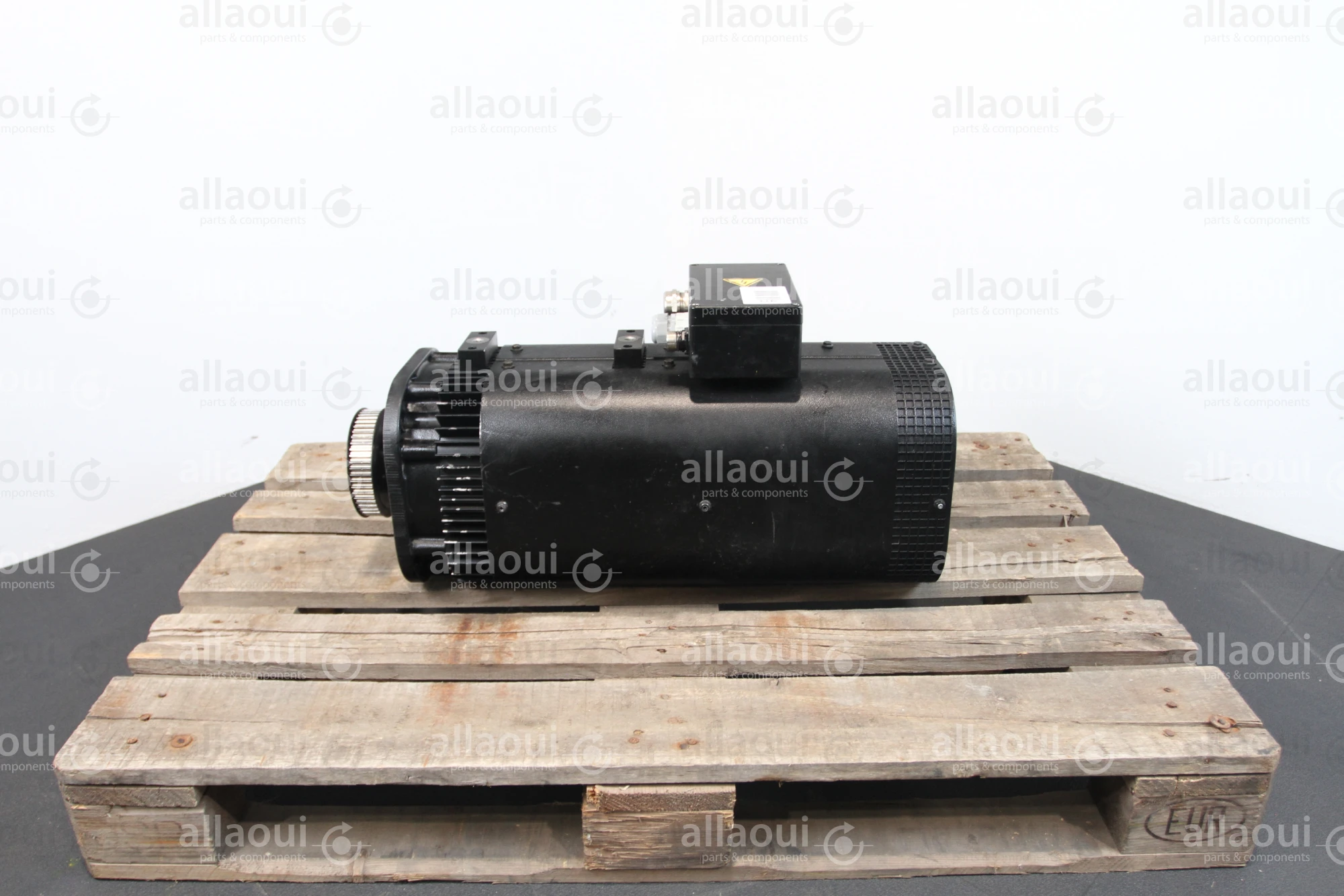 AMK Motor DH13-100-4-IOF