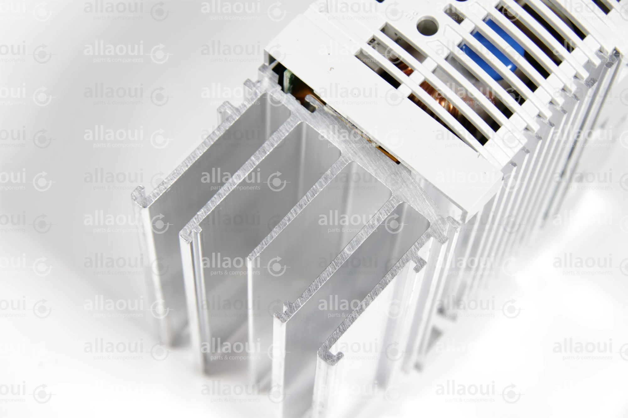 Lenze Frequency Converter 8200 Vector E82EV371K2C