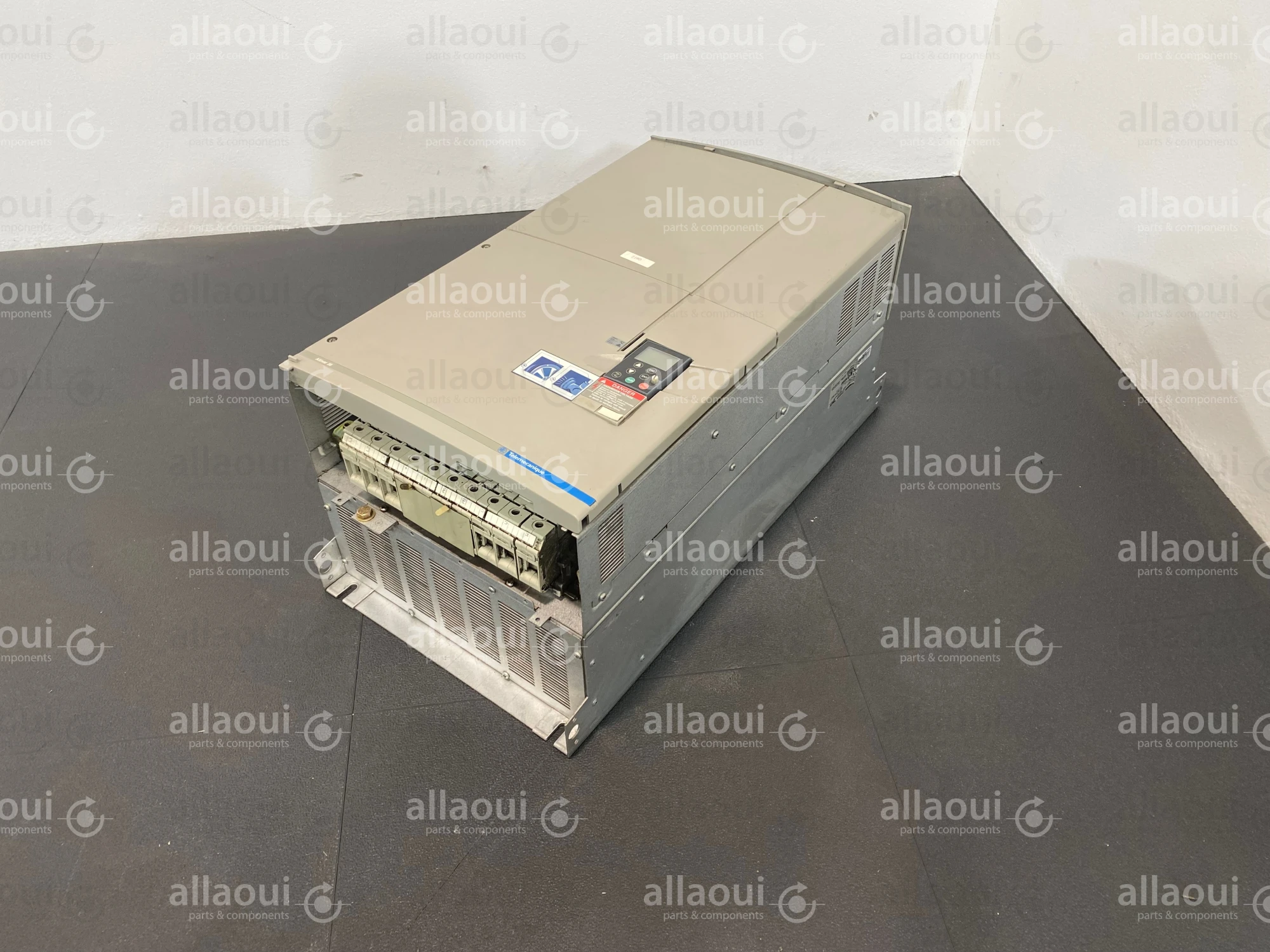 Telemecanique Frequenzy Converter ATV38HD54N4