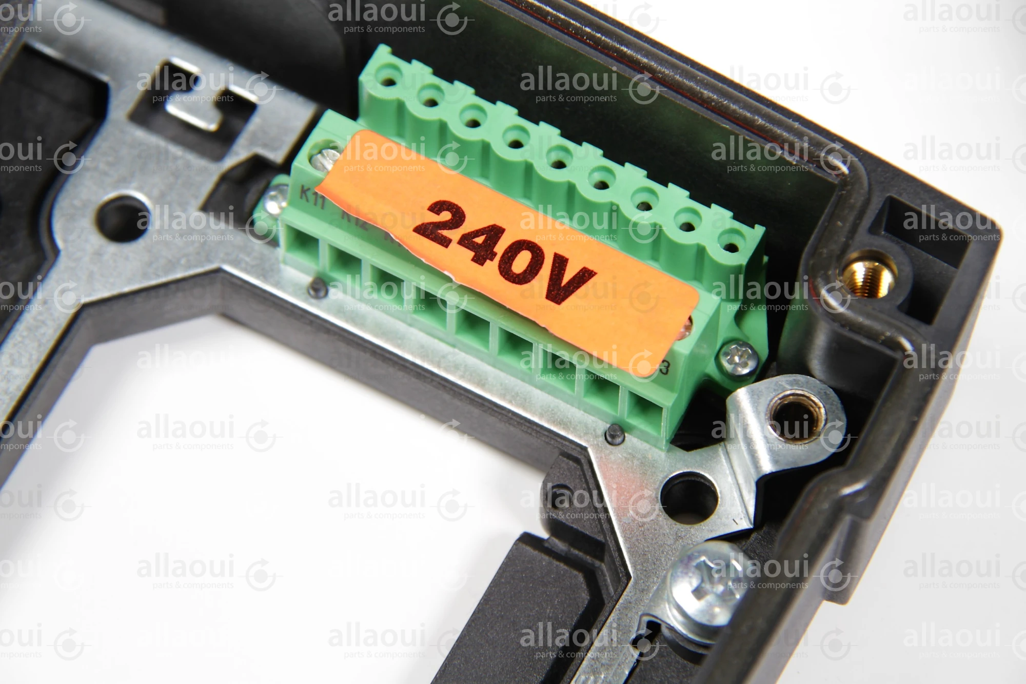 Lenze Frequency Converter E82MV251_2B001