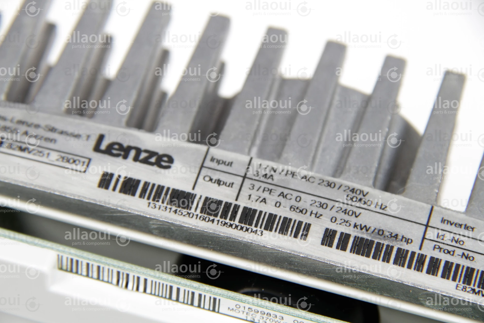Lenze Frequency Converter E82MV251_2B001